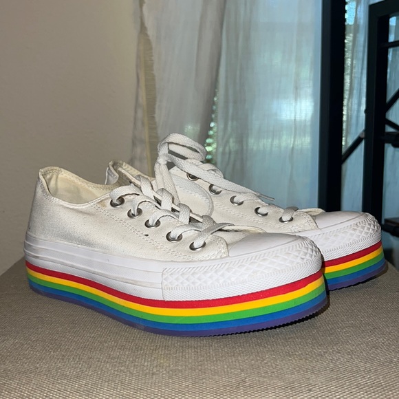 Pride Platform Converse - Picture 1 of 6